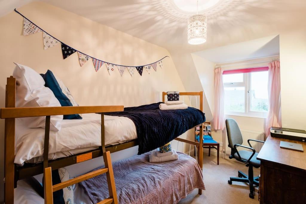 Spacious Home, Minutes Fom The Beach, Free Parking, Large Garden Area, Pets Welcome! Whitstable Buitenkant foto